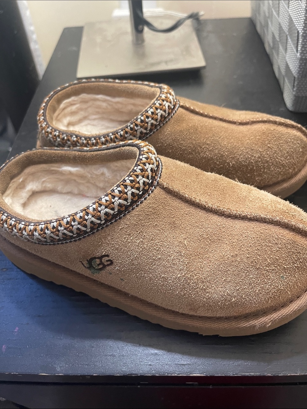 UGG Kids Tazz Chestnut Brown Shearling-Lined Slip-Ons.